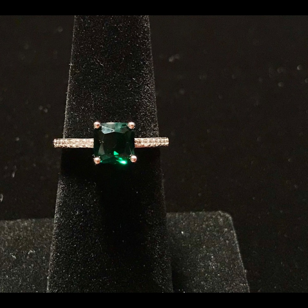 Square Shape Emerald 925 Silver Ring Size 6